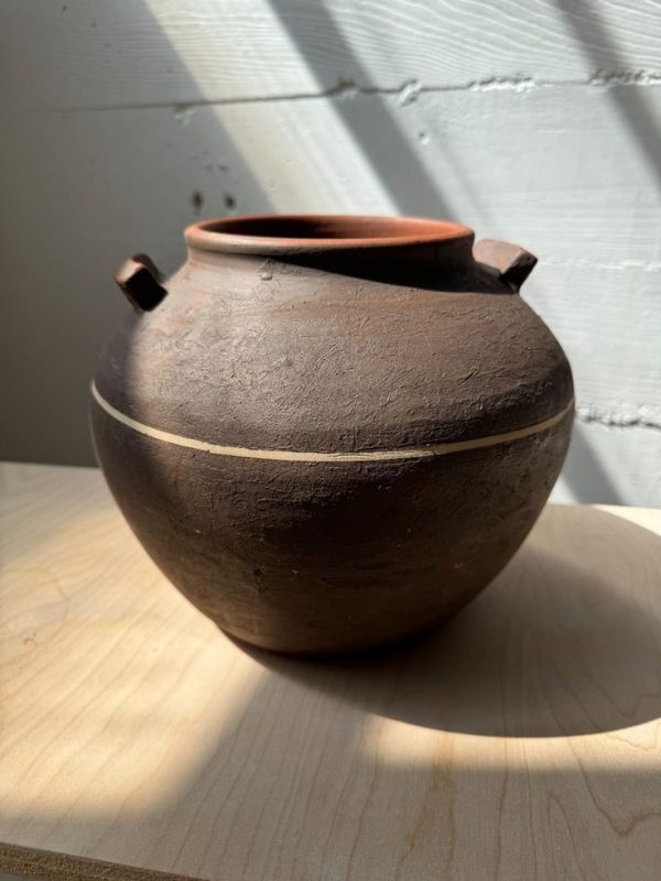 Lọ gốm thủ công
