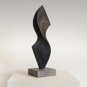 Tượng decor hoà sắc huyền trầm