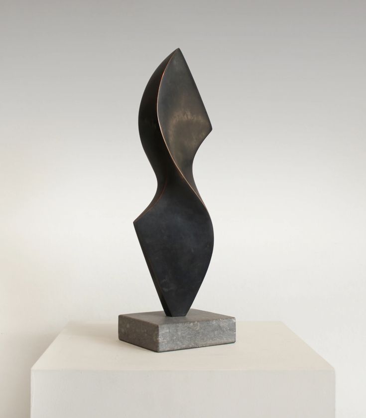 Tượng decor hoà sắc huyền trầm