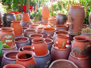 cach-decor-chau-gom-moc-nang-tam-khong-gian-song